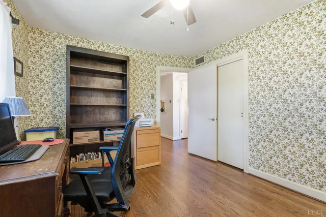 $359,999 | 2122 Laurel Lane, Altavista, VA 24517