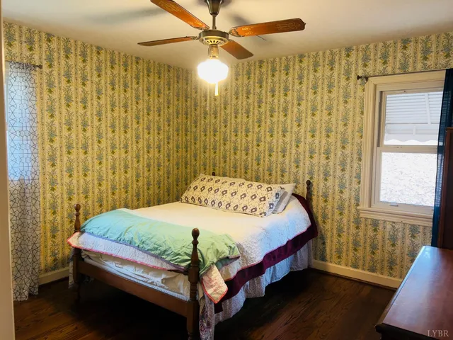 $359,999 | 2122 Laurel Lane, Altavista, VA 24517