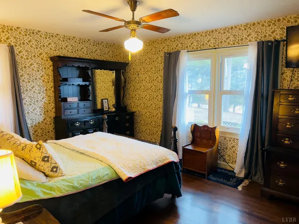 $345,000 | 2122 Laurel Lane, Altavista, VA 24517