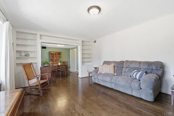 $345,000 | 2122 Laurel Lane, Altavista, VA 24517