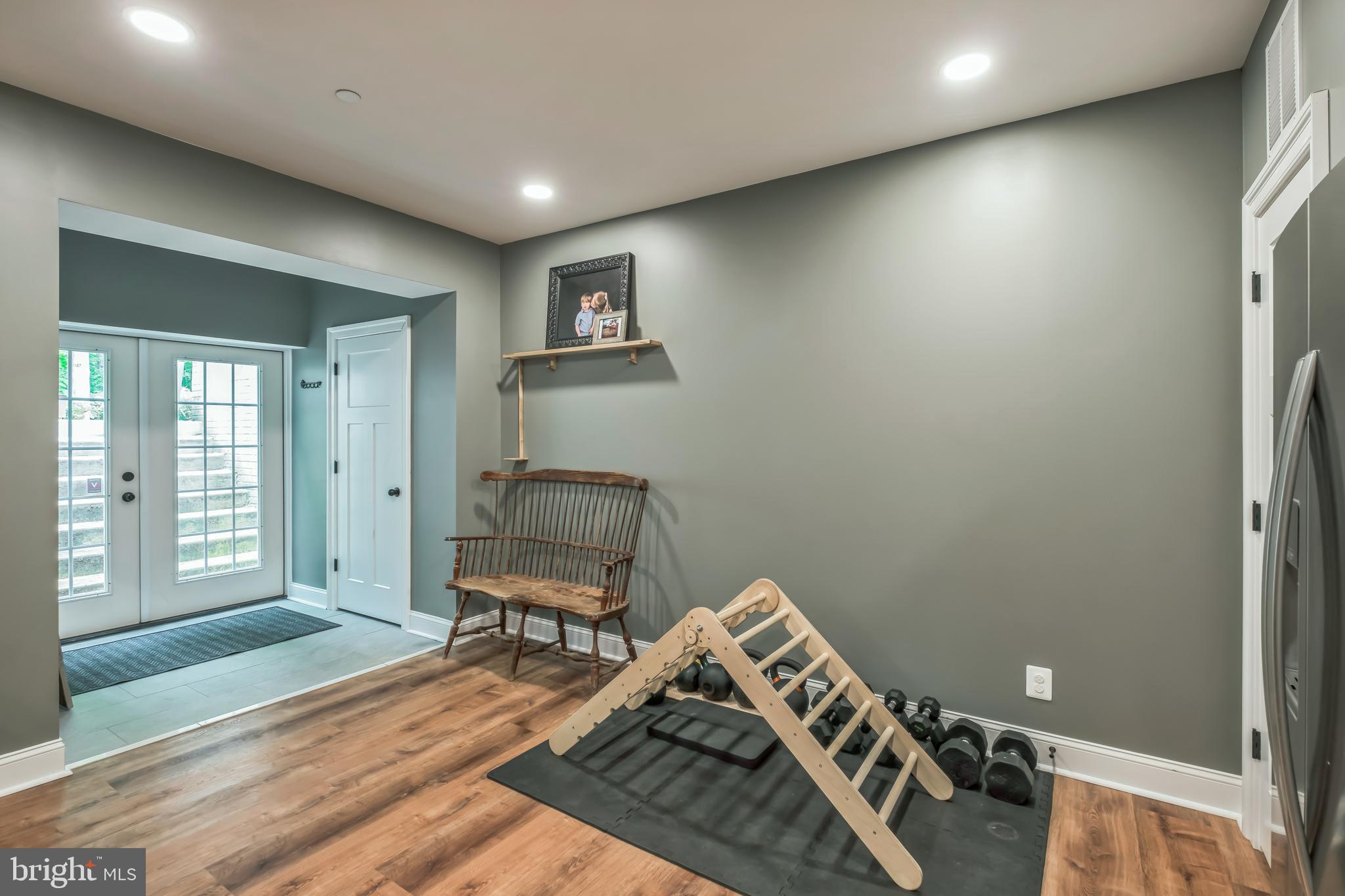 166 Nutwell Road Lothian, MD 20711 - Photo 23 of 29 a view of a livingroom with lounge chair