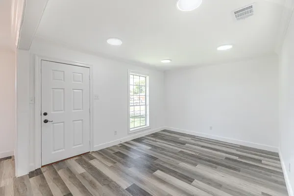 $1,800 | 10126 Pine Moss Drive, Houston, TX 77040