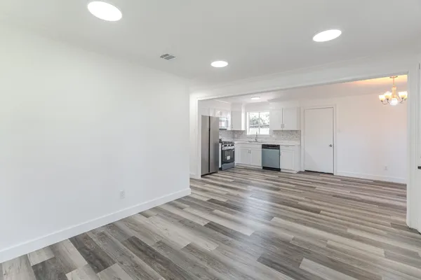 $1,800 | 10126 Pine Moss Drive, Houston, TX 77040