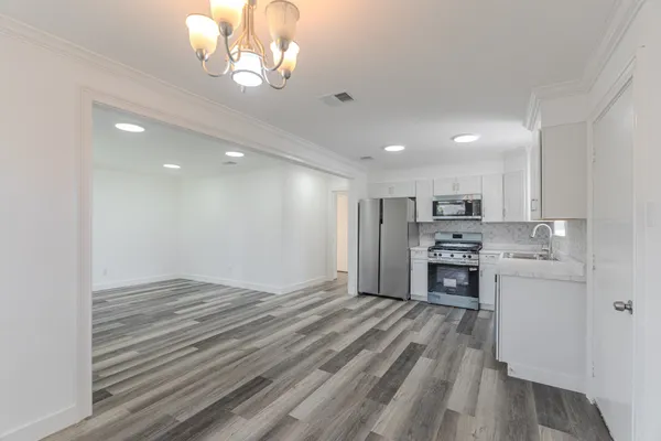 $1,800 | 10126 Pine Moss Drive, Houston, TX 77040