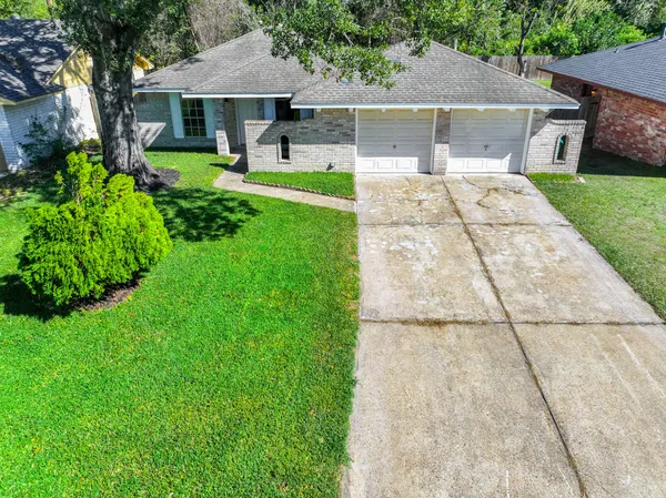 $1,800 | 10126 Pine Moss Drive, Houston, TX 77040