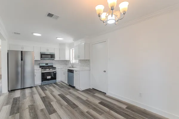 $1,800 | 10126 Pine Moss Drive, Houston, TX 77040