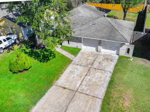 $1,800 | 10126 Pine Moss Drive, Houston, TX 77040