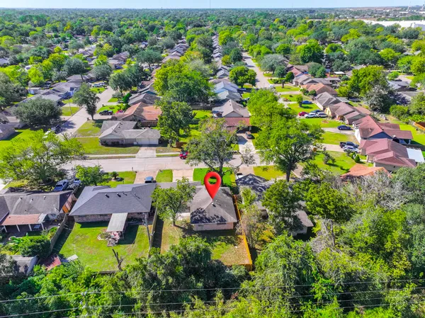$1,800 | 10126 Pine Moss Drive, Houston, TX 77040