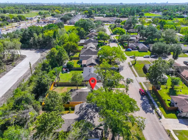$1,800 | 10126 Pine Moss Drive, Houston, TX 77040