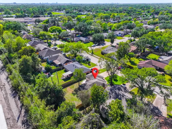 $1,800 | 10126 Pine Moss Drive, Houston, TX 77040