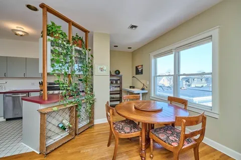 $1,395,000 | 118 Trowbridge Street, Unit 6, Cambridge, MA 02138