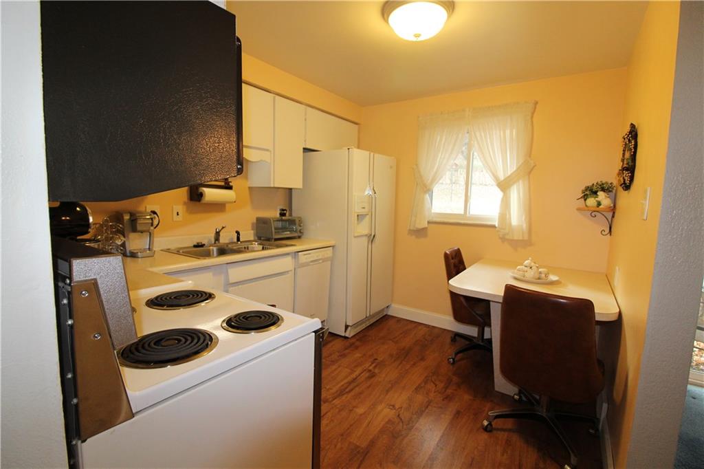 126 Reed Drive Pittsburgh, PA 15205 - Photo 8 of 24 Gallery Image 8
