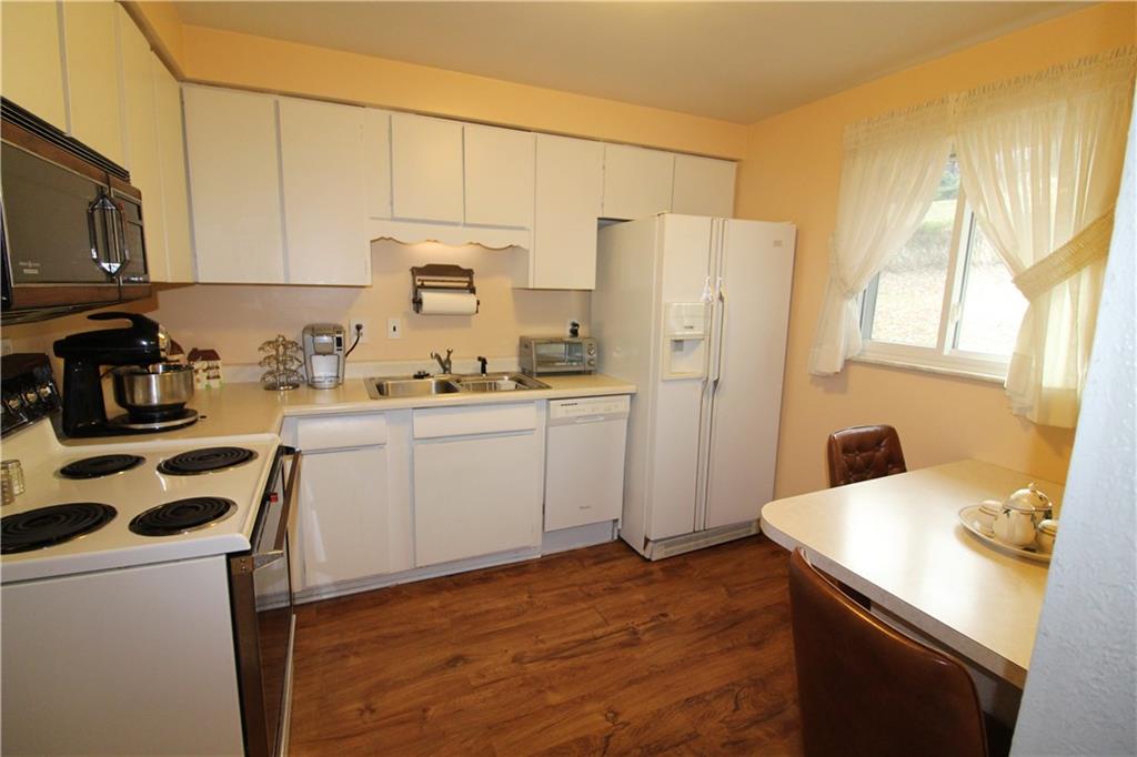 126 Reed Drive Pittsburgh, PA 15205 - Photo 9 of 24 Gallery Image 9