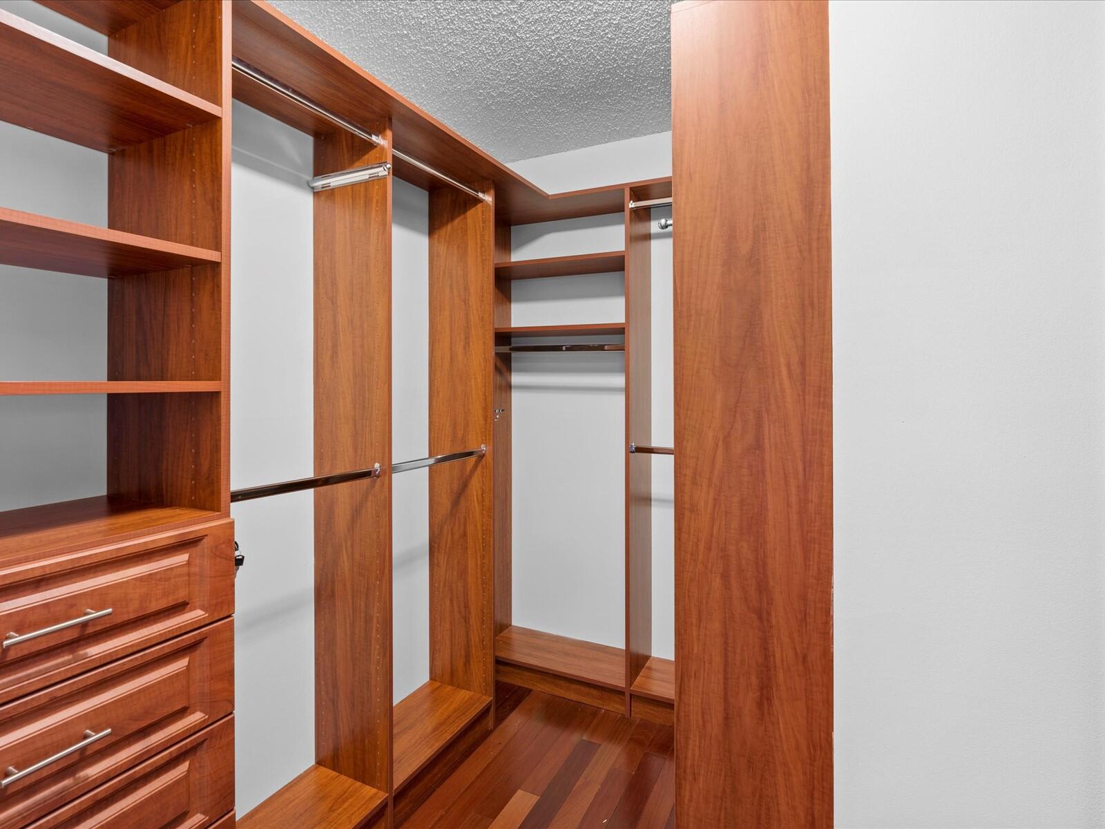 17340 Lake Park Road Boca Raton, FL 33487 - Photo 16 of 33 21-Closet