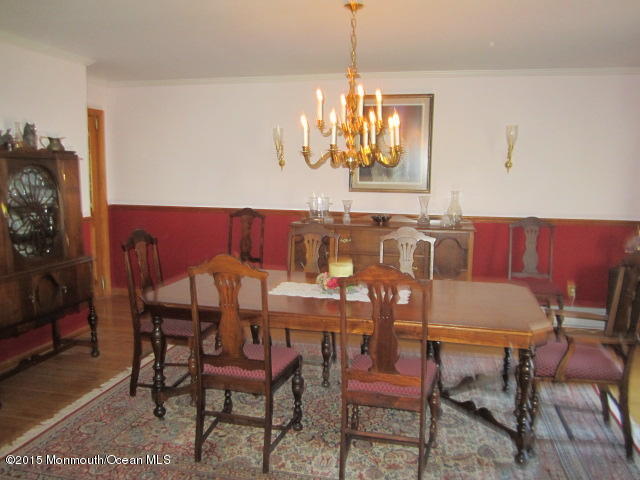 9 Georgetown Road Eatontown, NJ 07724 - Photo 10 of 33 a view of a dining room with furniture