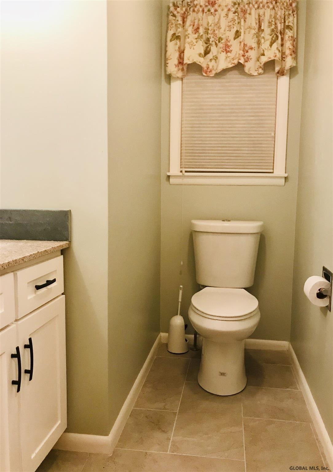 1349 Rowe Road Niskayuna, NY 12309 - Photo 12 of 39 Photo 12
