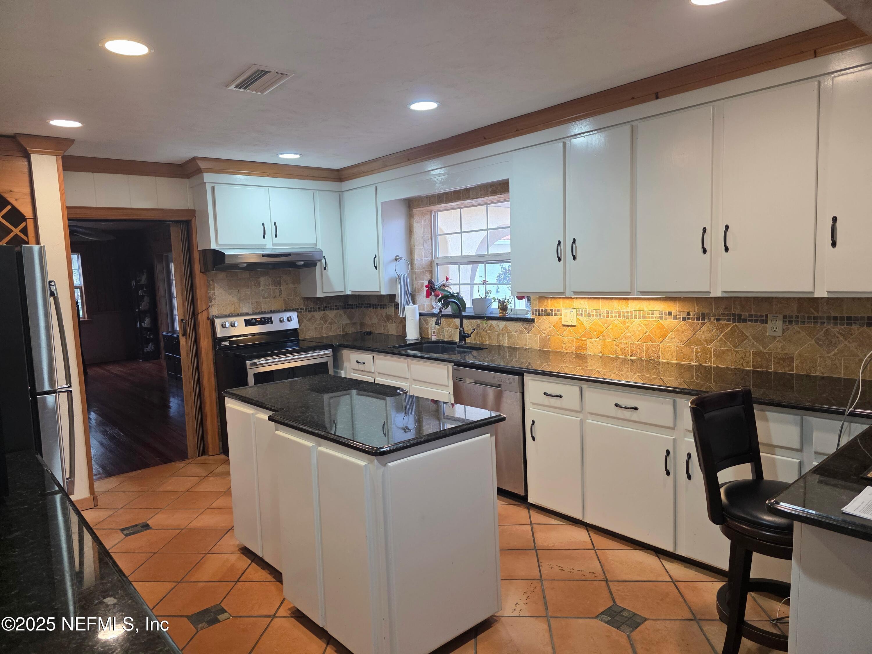 721 Bunnell Road Pierson, FL 32180 - Photo 16 of 56 20251207_124517