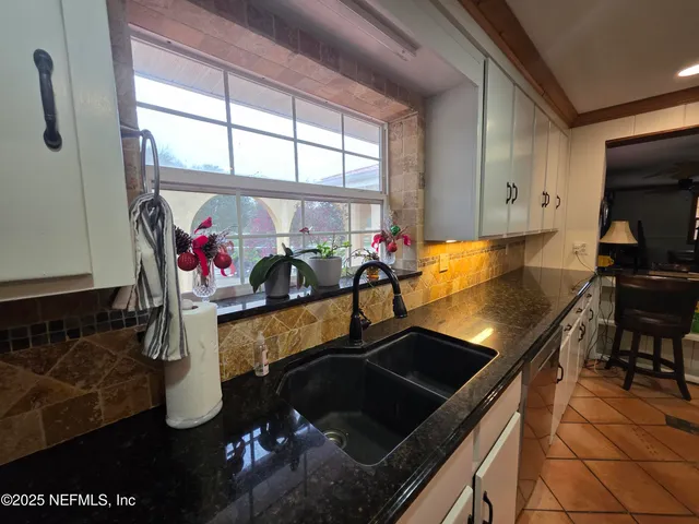 a close view of sink in the bathroom