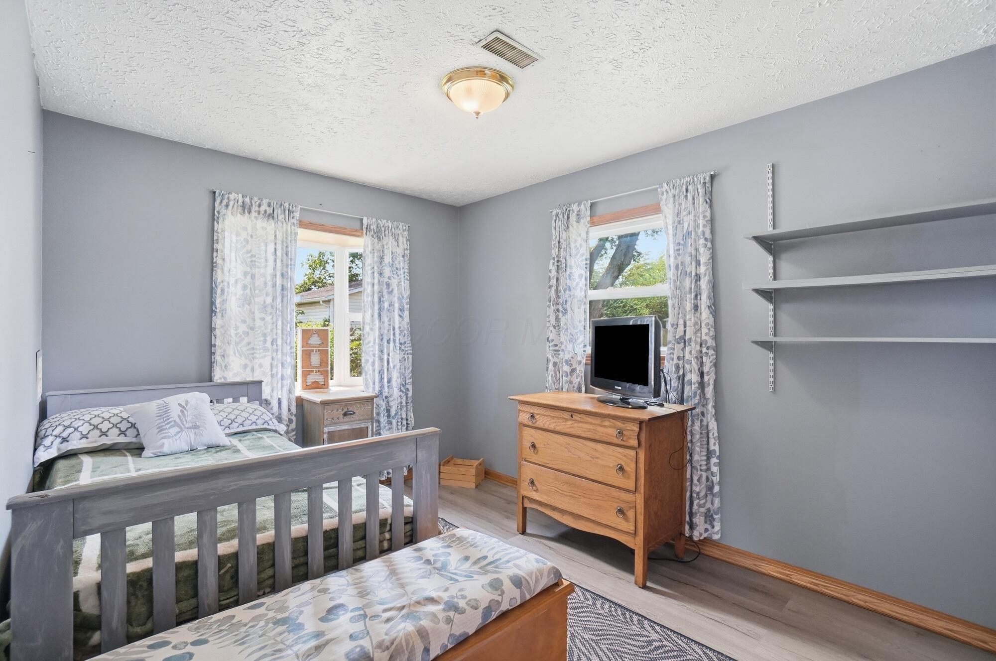 1425 Greenleaf Road Columbus, OH 43223 - Photo 35 of 52 184