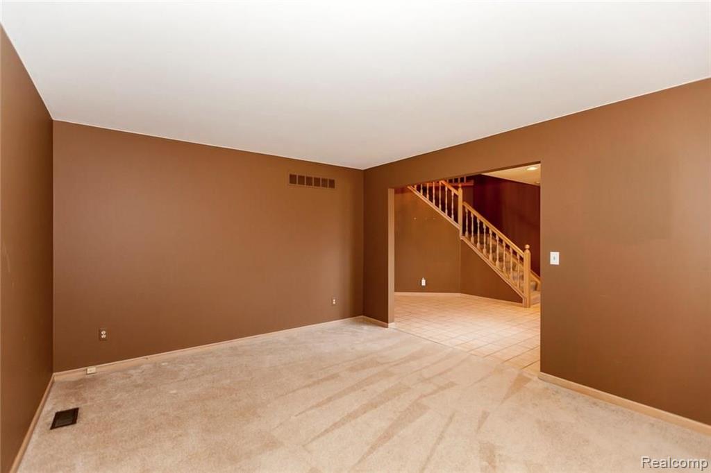 30516 Huntsman Drive West Farmington Hills, MI 48331 - Photo 34 of 54