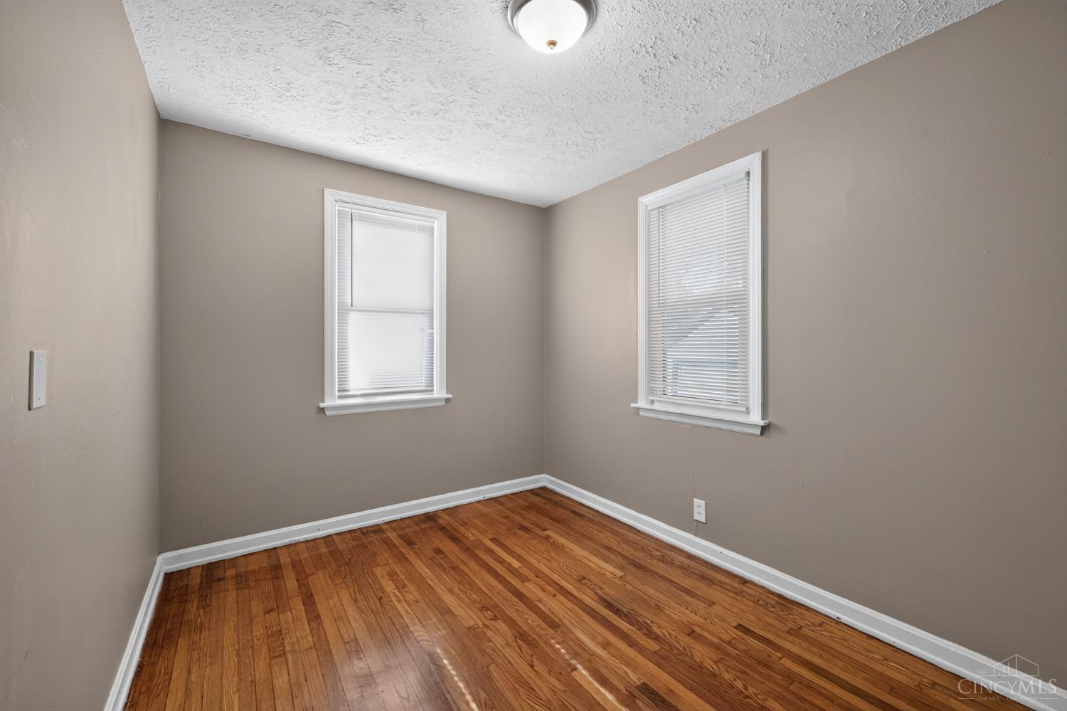 4312 Kugler Mill Road Cincinnati, OH 45236 - Photo 19 of 30