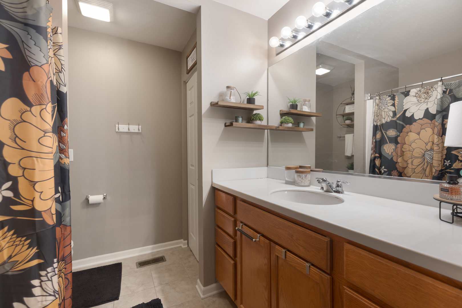 220 Cannon Road Volo, IL 60073 - Photo 15 of 26