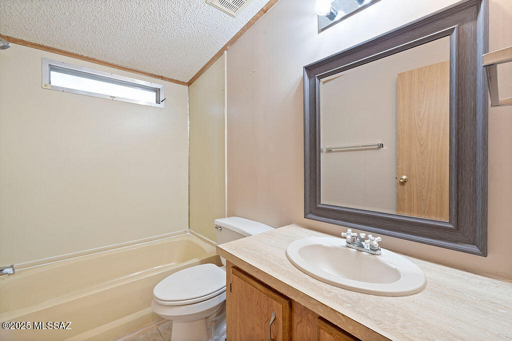 6137 South Barrister Road Tucson, AZ 85746 - Photo 21 of 30 5Y9A3611