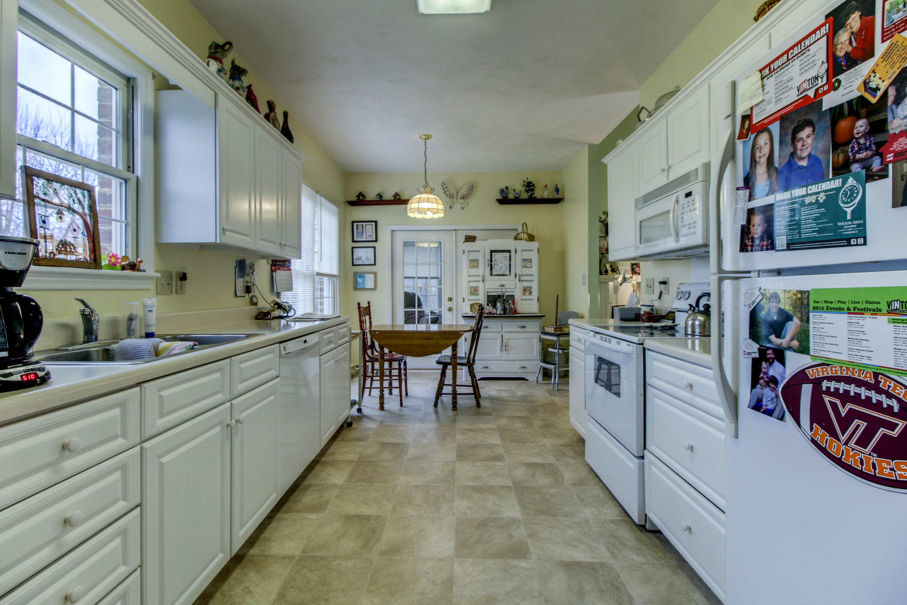 558 Deer Ridge Lane Vinton, VA 24179 - Photo 5 of 24 _MG_9396_397_398_399_400_401_402