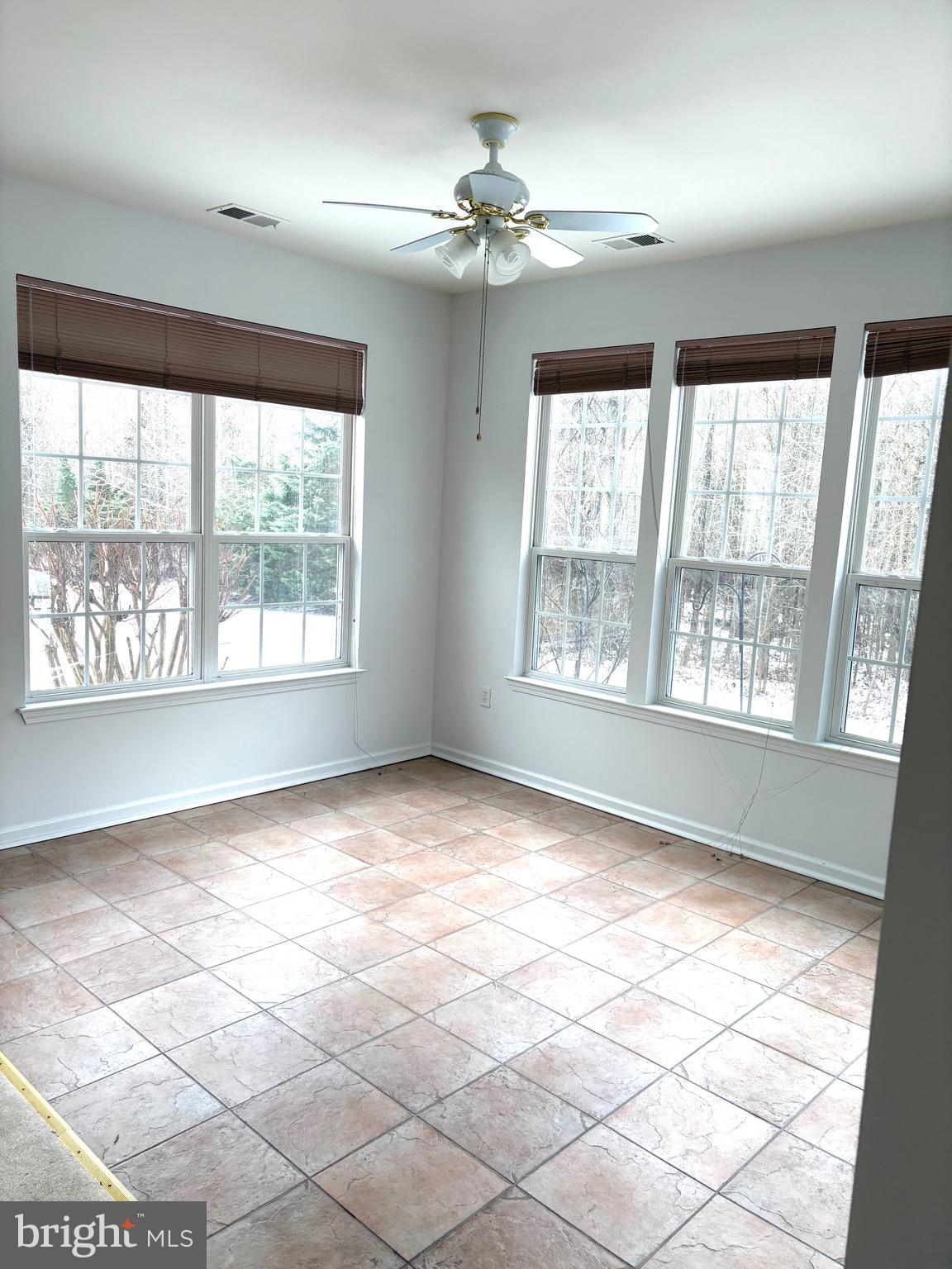 26 Fitzgerald Lane Columbus, NJ 08022 - Photo 6 of 24 Gallery Image 6