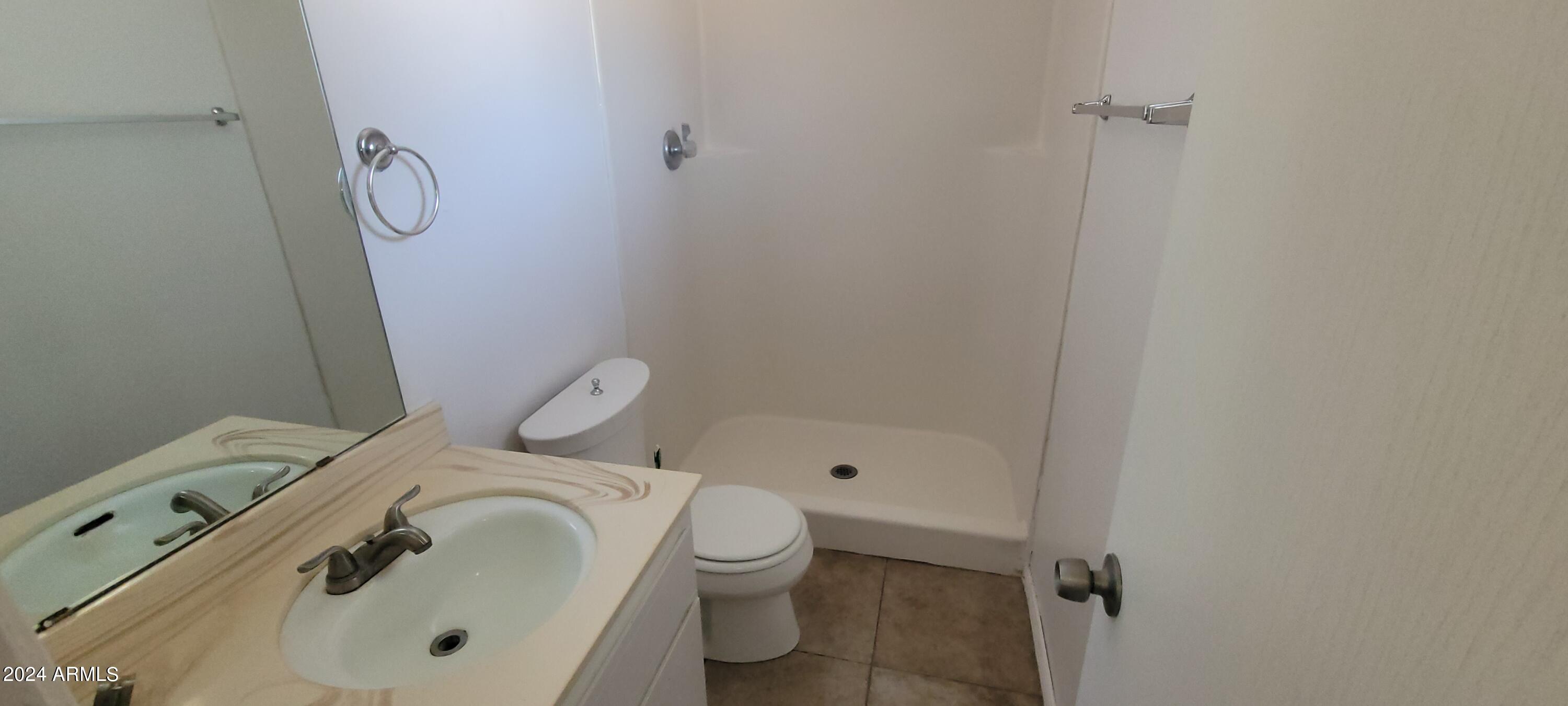 424 West Riviera Drive Tempe, AZ 85282 - Photo 14 of 16 20240925_100332