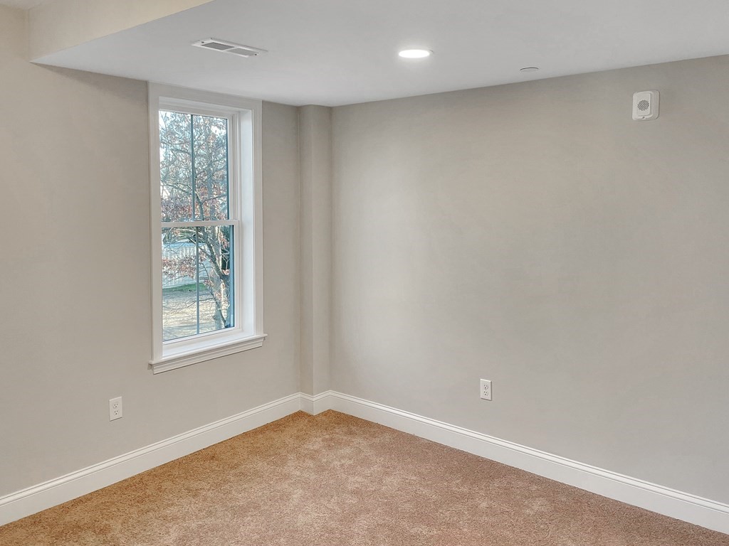 4 Beach Road, Unit B8 Salisbury, MA 01952 - Photo 8 of 17