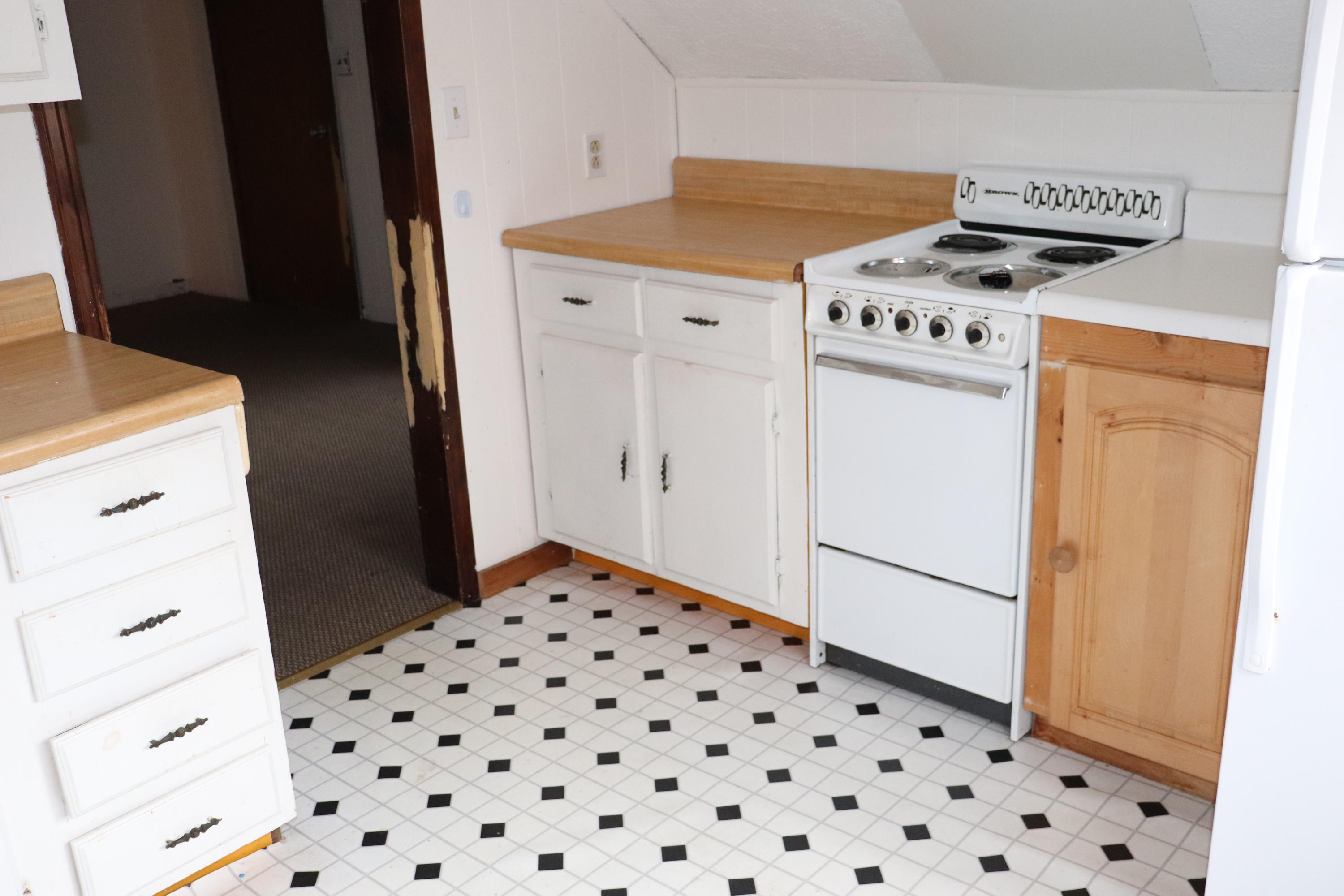 7 Yellow Brick Road Glenburn, ME 04401 - Photo 45 of 53 50