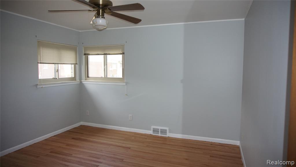 28644 Grobbel Warren, MI 48092 - Photo 3 of 26