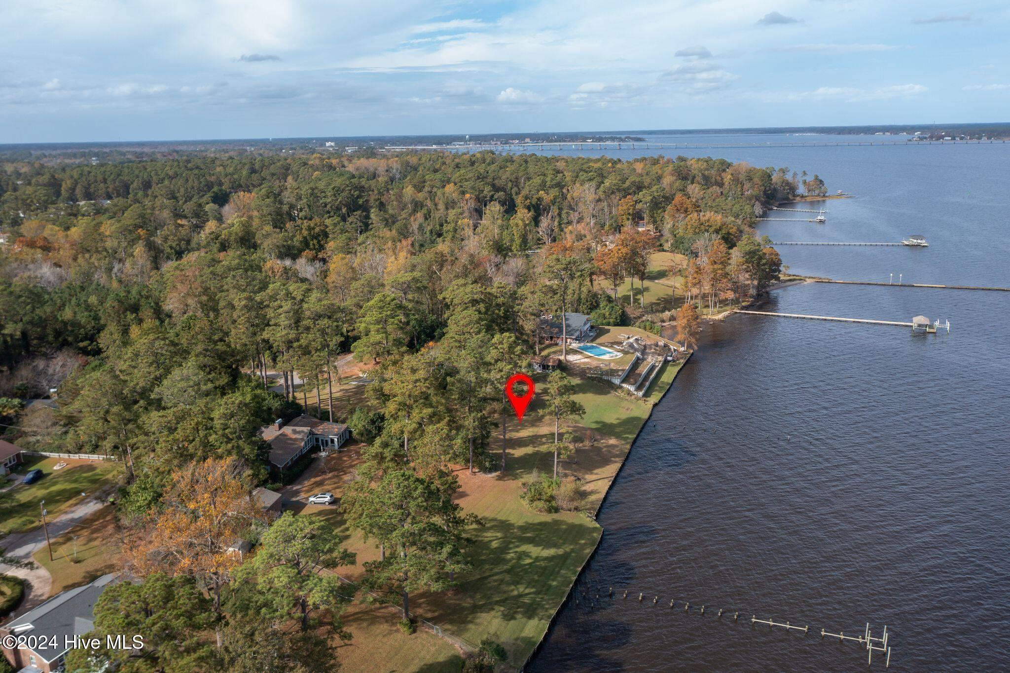 2108 Neuse Cliffs Drive New Bern, NC 28560 - Photo 11 of 13 2108 Neuse Cliffs Rd-11