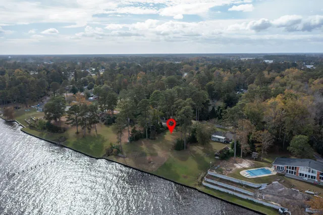 $425,000 | 2108 Neuse Cliffs Drive, New Bern, NC 28560