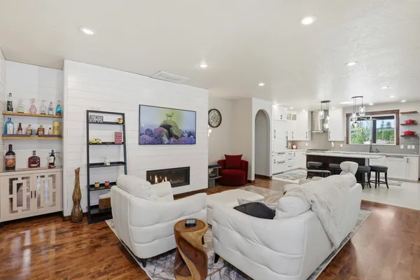 $899,999 | 5108 West Millbury Drive, Spokane, WA 99208