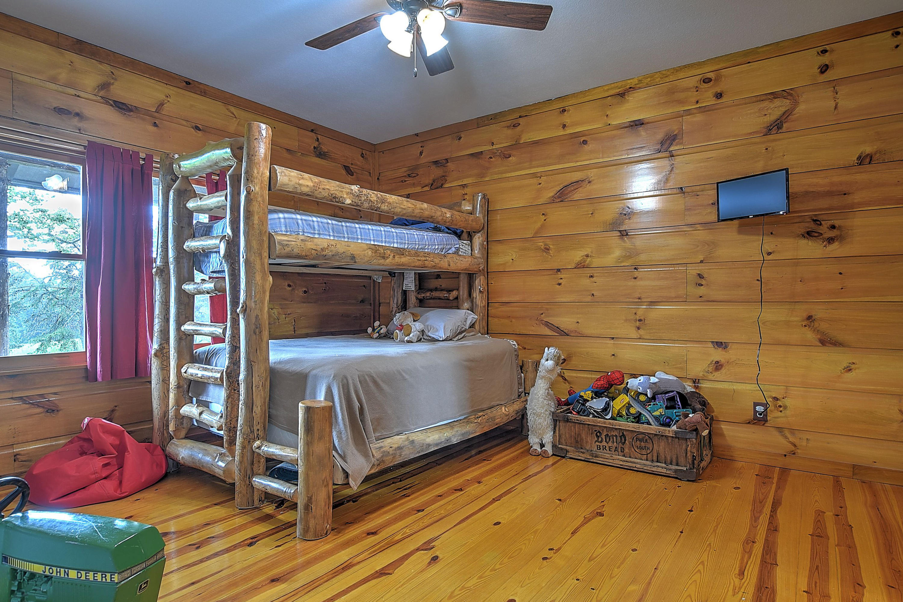 360 Bray Road Surgoinsville, TN 37873 - Photo 24 of 92 360 Bray_-8