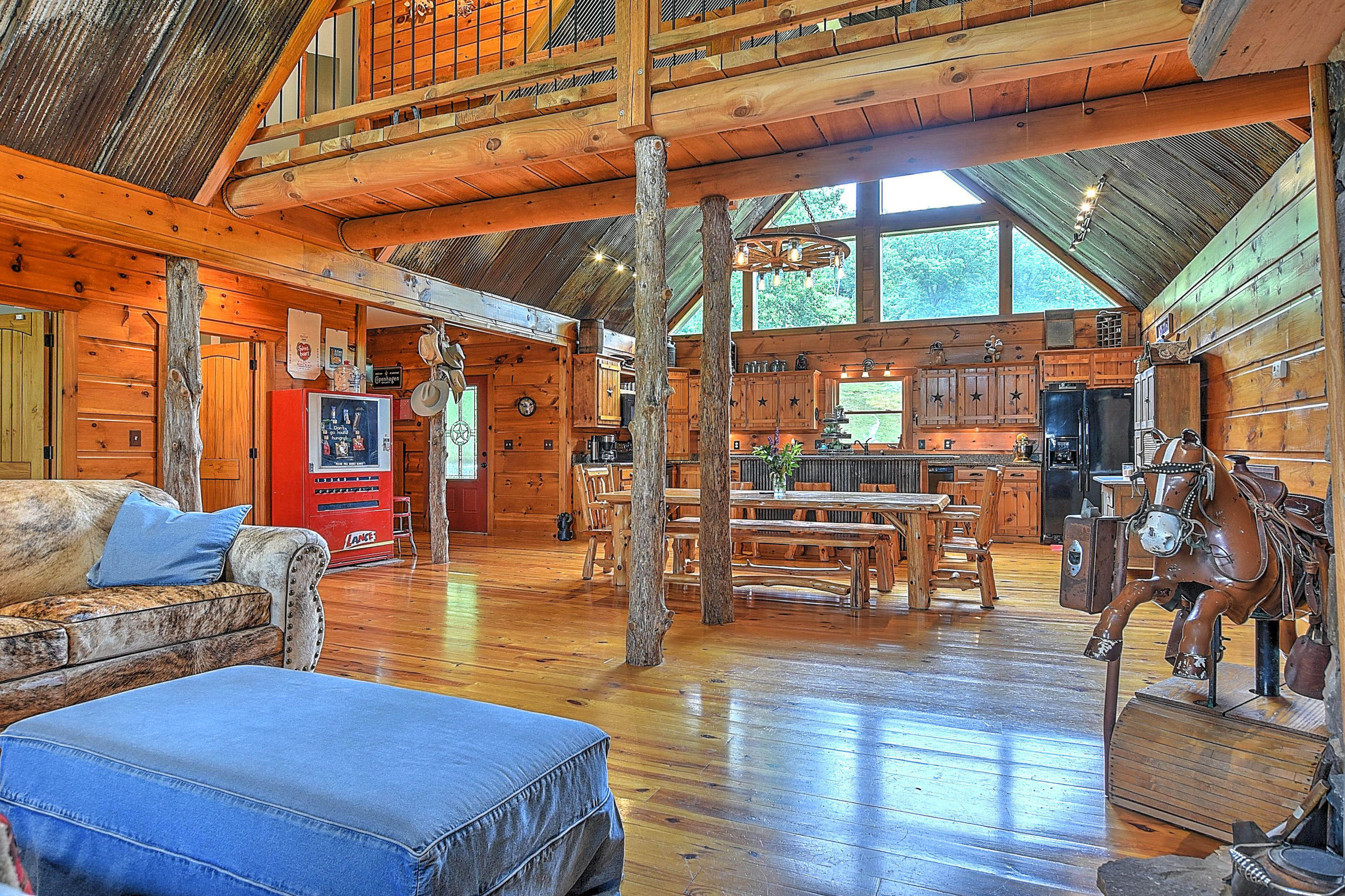 360 Bray Road Surgoinsville, TN 37873 - Photo 8 of 92 360 Bray_-28