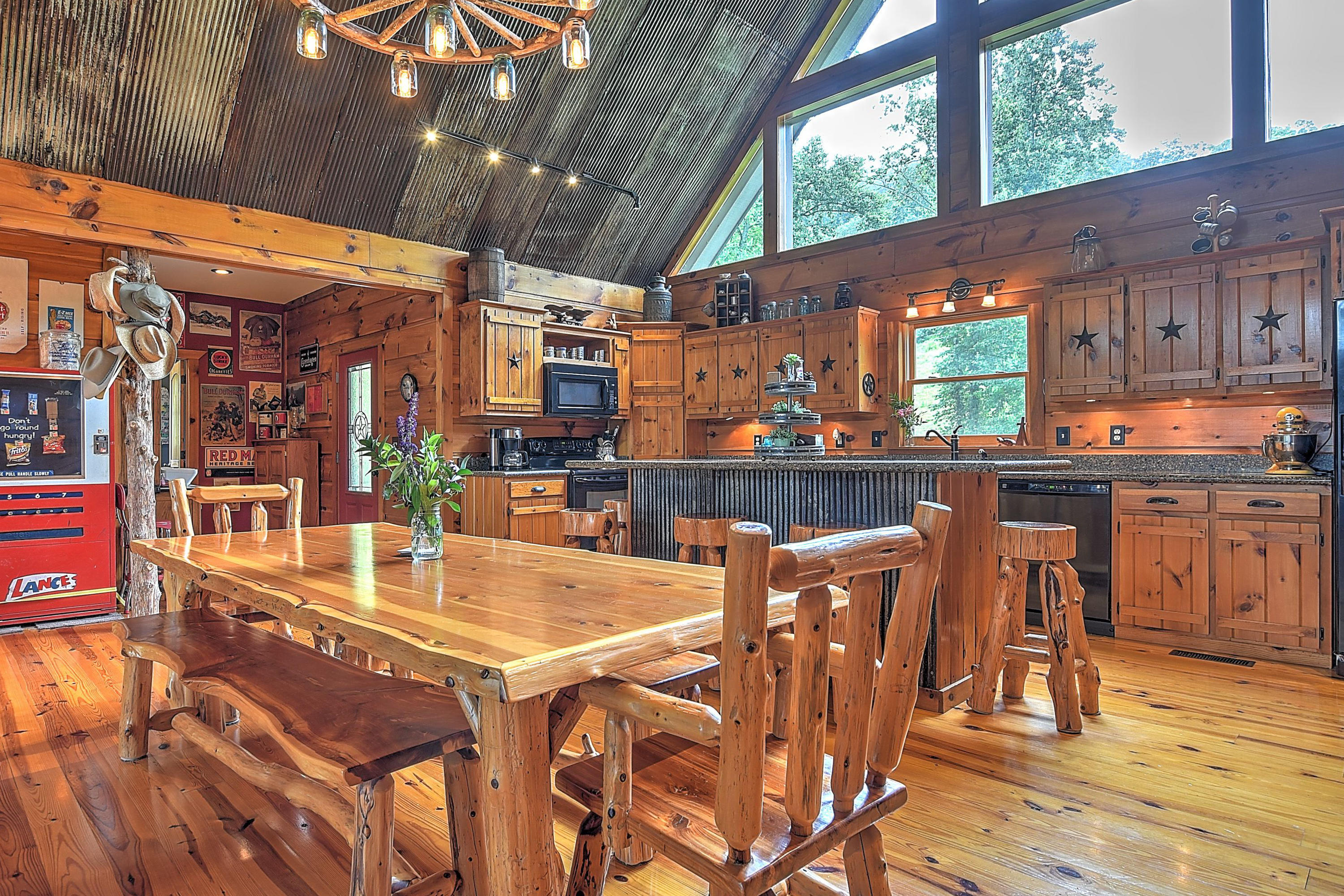 360 Bray Road Surgoinsville, TN 37873 - Photo 9 of 92 360 Bray_-29