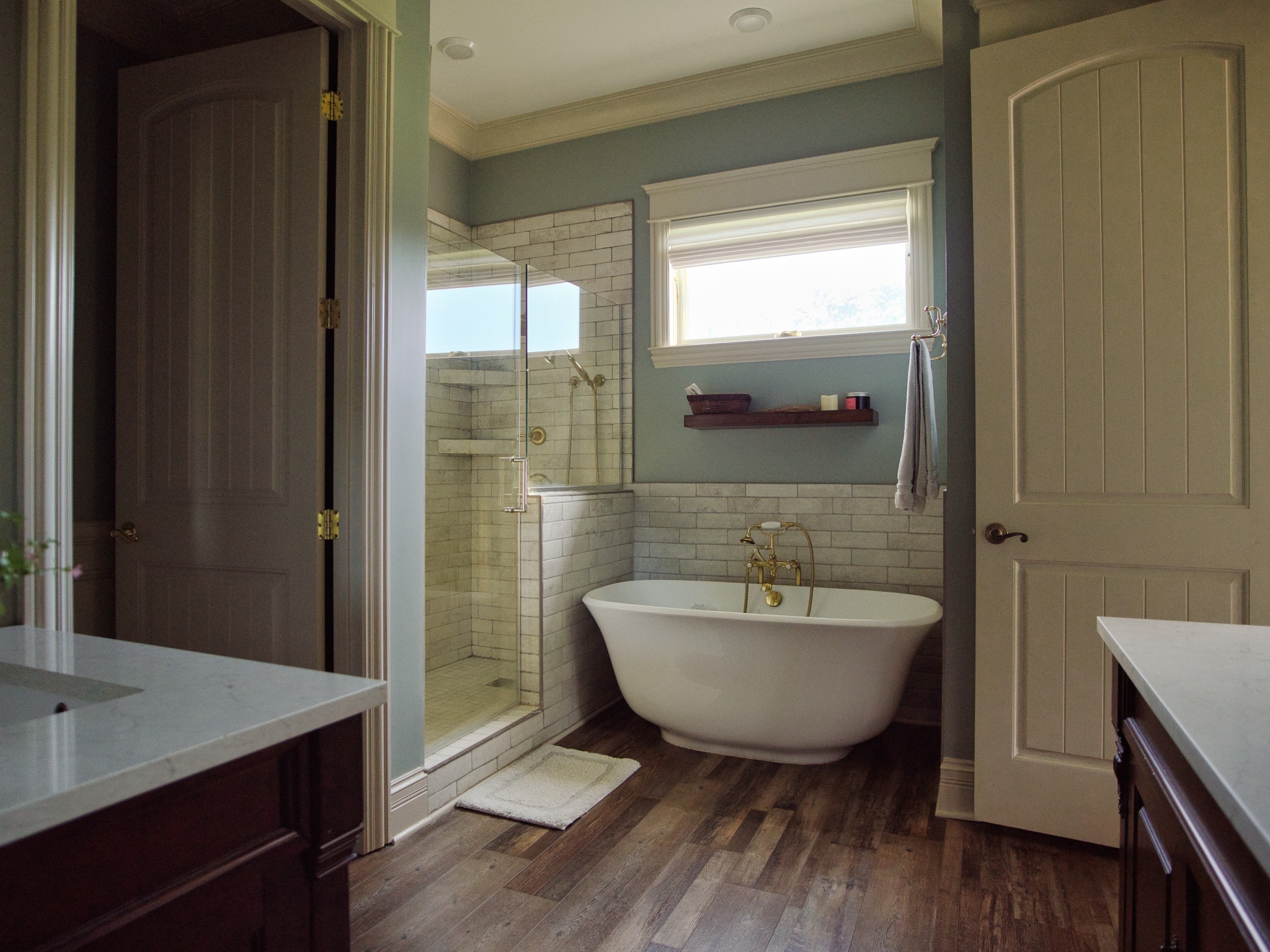 450 Lowe Branch Road Centerville, TN 37033 - Photo 48 of 100 a spacious bathroom with a bathtub and a sink