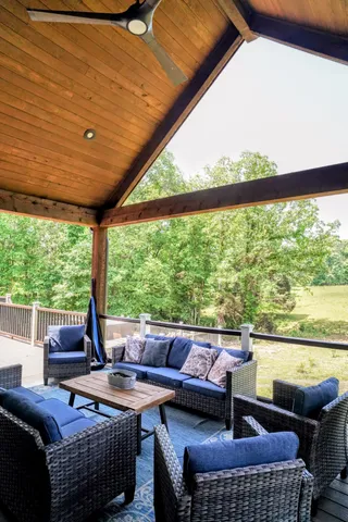 $3,480,000 | 450 Lowe Branch Road, Centerville, TN 37033