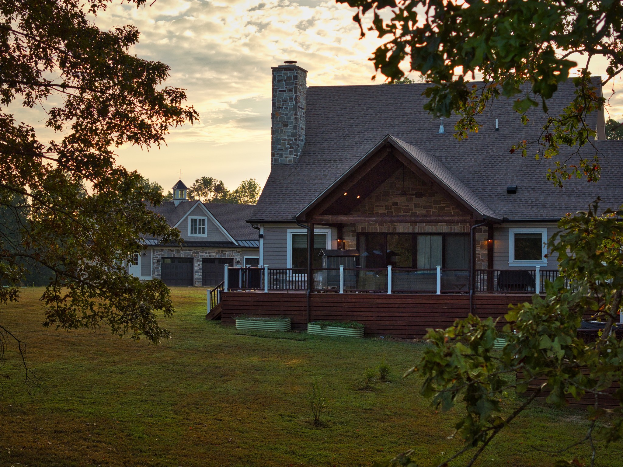 450 Lowe Branch Road Centerville, TN 37033 - Photo 6 of 100 a front view of a house with a garden