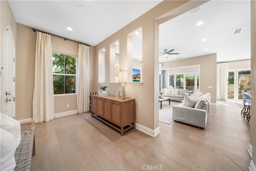 52 Cummings Irvine, CA 92620 - Photo 4 of 24