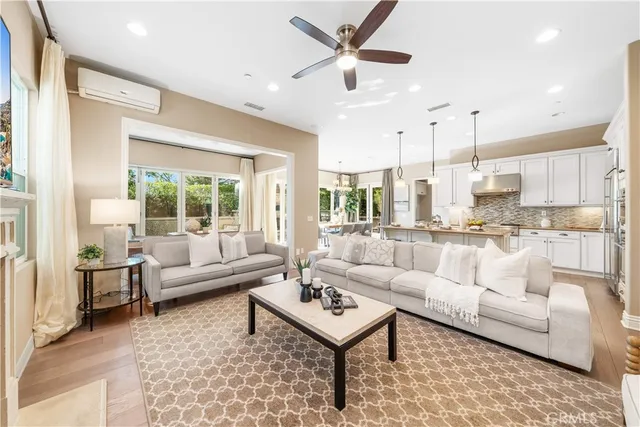 $2,888,000 | 52 Cummings, Irvine, CA 92620