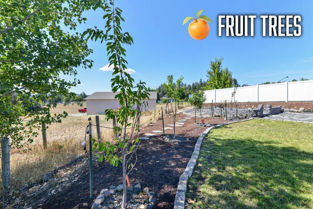 $904,999 | 2648 South Fairmont Estates Drive, Greenacres, WA 99016