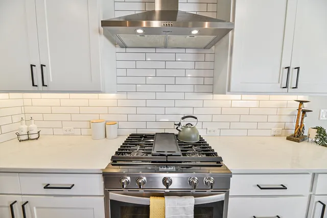 $904,999 | 2648 South Fairmont Estates Drive, Greenacres, WA 99016