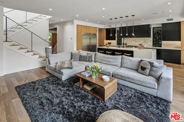 $21,000 | 1037 Palms Boulevard, Venice, CA 90291