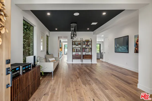 $21,000 | 1037 Palms Boulevard, Venice, CA 90291
