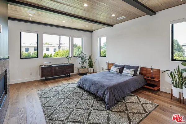 $21,000 | 1037 Palms Boulevard, Venice, CA 90291