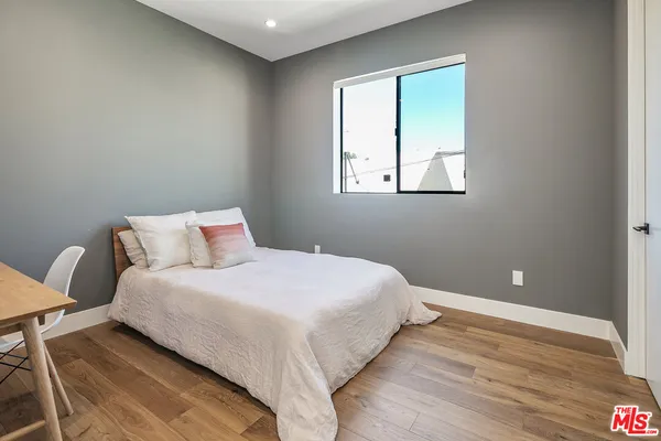 $21,000 | 1037 Palms Boulevard, Venice, CA 90291